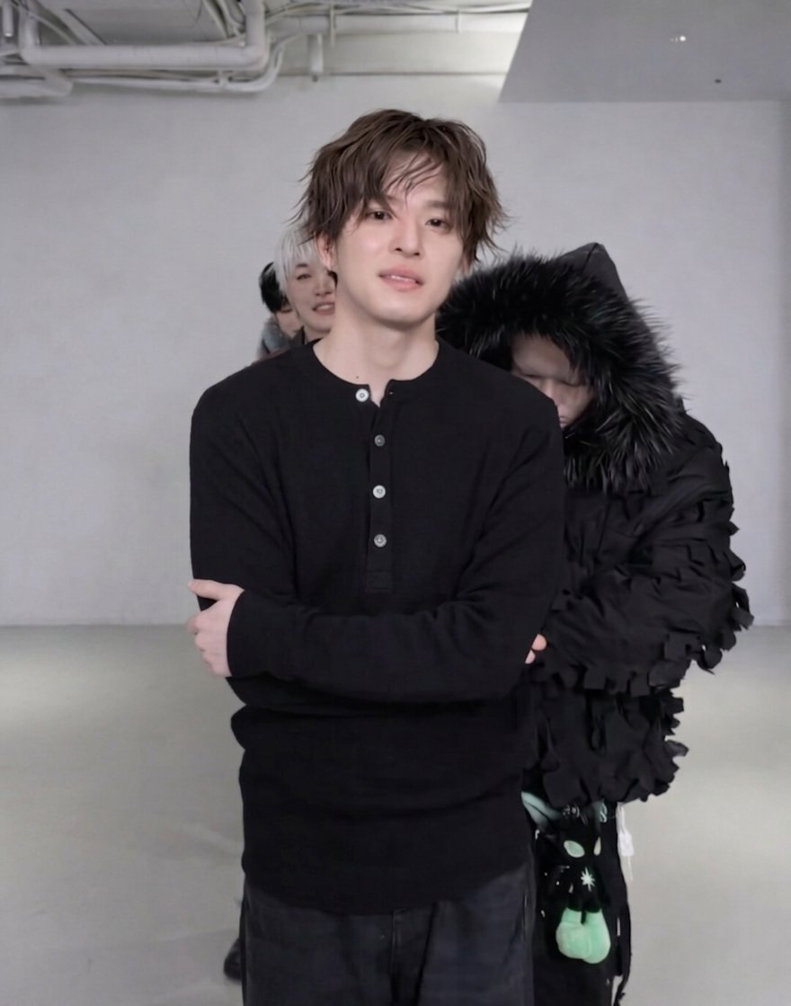 boyfriend is so fine <3 #아사히