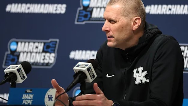 Buddy 🏀😼 tweet media