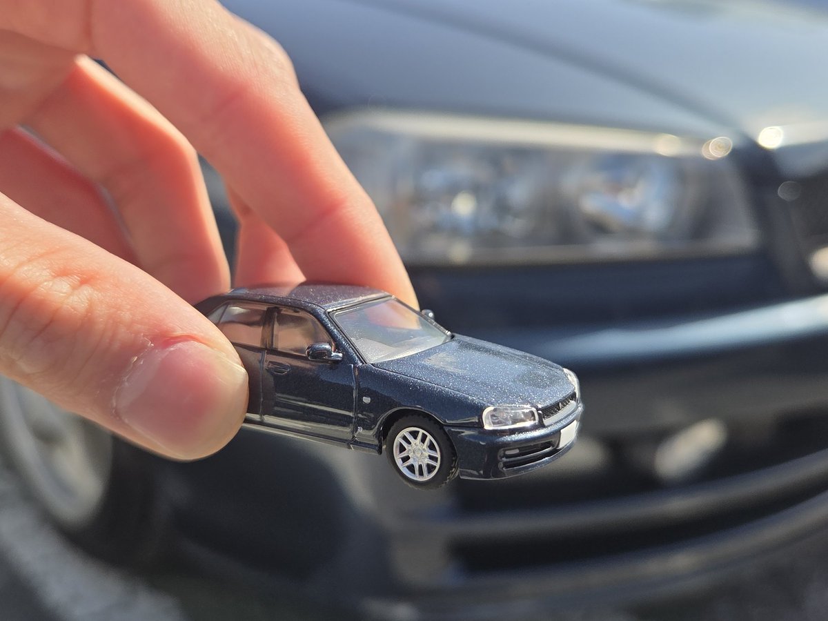 er34ayasan2's tweet photo. @tomica_TLV 
#ミニカー
#トミカ
#トミカリミテッドヴィンテージ
#tomica
#TOMICA
#ER34
#HR34
#ENR34
#R34
1/1と1/64
BV5 紺色 https://t.co/ZAfc7BbR3l