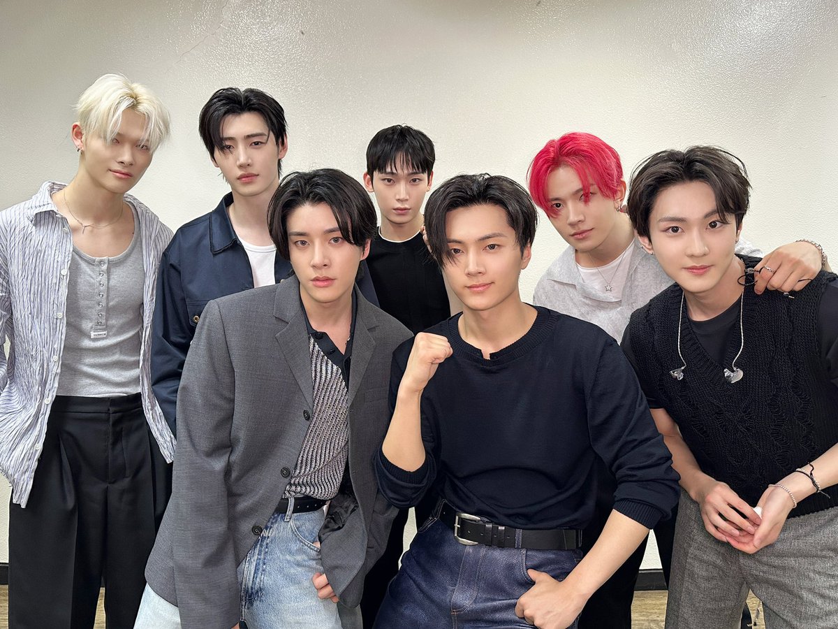 binxjk's tweet photo. RT AND REPLY!!!

We demand that HEESEUNG remains fully part of ENHYPEN, and we will continue to hold @BELIFTLAB accountable for any actions that threaten the group's identity and integrity.

DO NOT EXPLOIT THE LEGACY OF ENHYPEN
#BEACCOUNTABLE_BELIFT
#ENHYPEN_IS_7 
#HEESEUNG_STAYS https://t.co/LntbmhnFMc