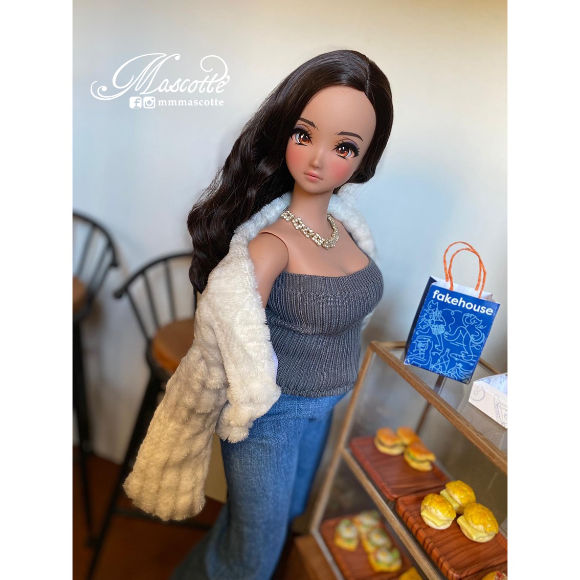 【Mascotte】(MD029) Paradis Dress Set 

SIZE: DD S-L Bust / SMD / DDdy / SMD Pear body

Includes:
1) Fur Coat
2) Necklace
3) Top
4) Pants

The outfit is modeled by SMD Pear body.

dollremi.store

#bjd #smartdoll #smartdollloversgroup #smartdollpear #smartdollphotography