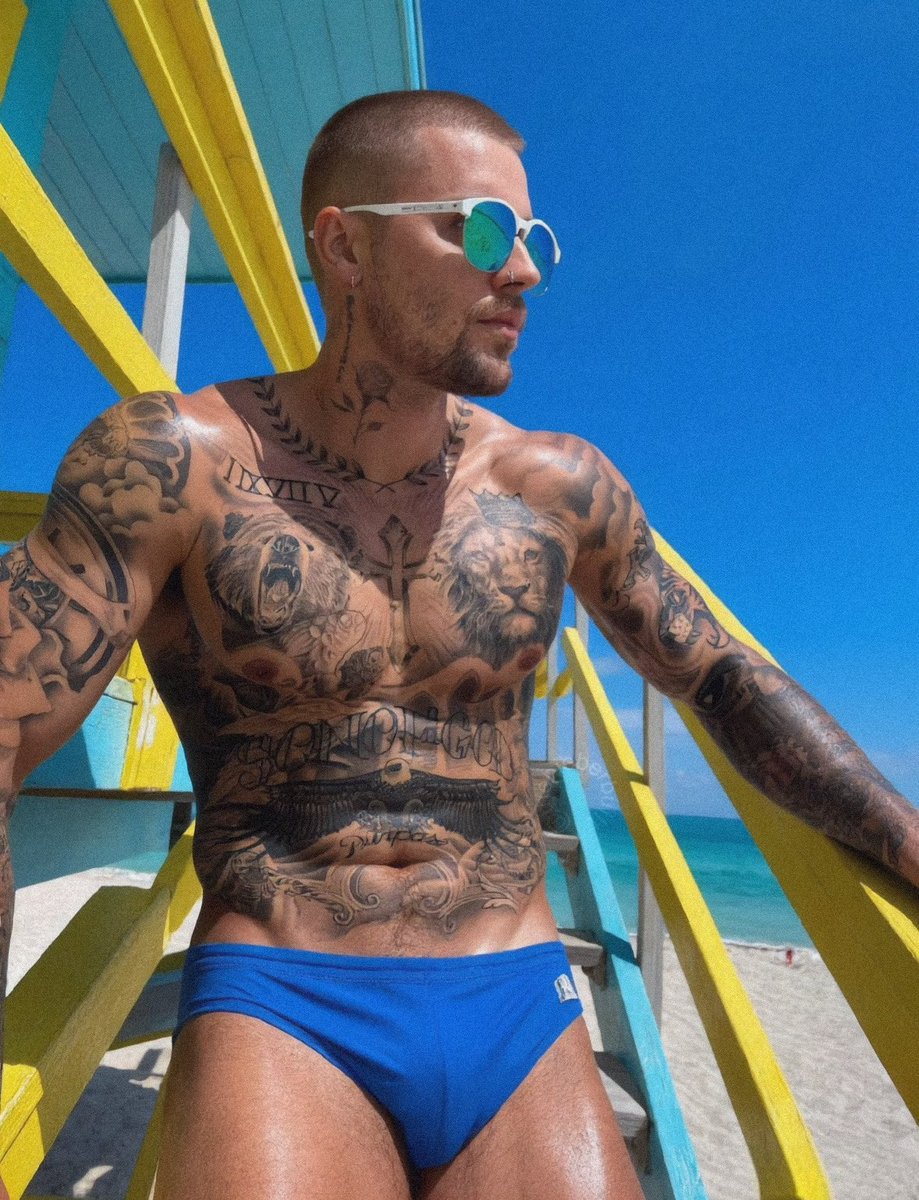 The Bieber Built tweet media