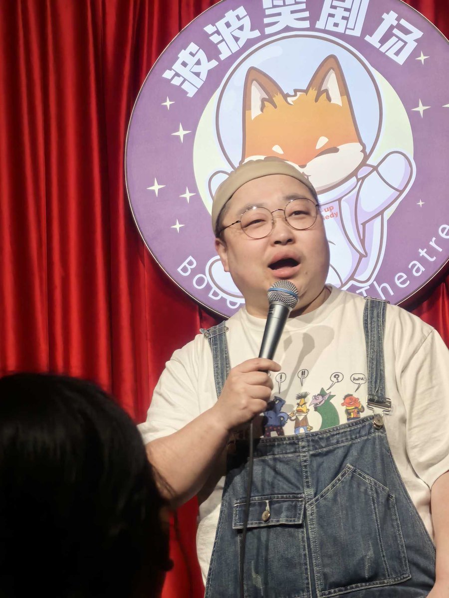 oliwier24365420's tweet photo. "Just finished a show where someone yelled ‘IS THAT A REAL DUCK’ mid-joke. Spoiler: It was my mic.  Crowd’s chaos = my favorite high. Who’s bringing the actual duck to the next gig ♀ #StandUpShenanigans #MicGoneWild" https://t.co/DnutiKAWBD