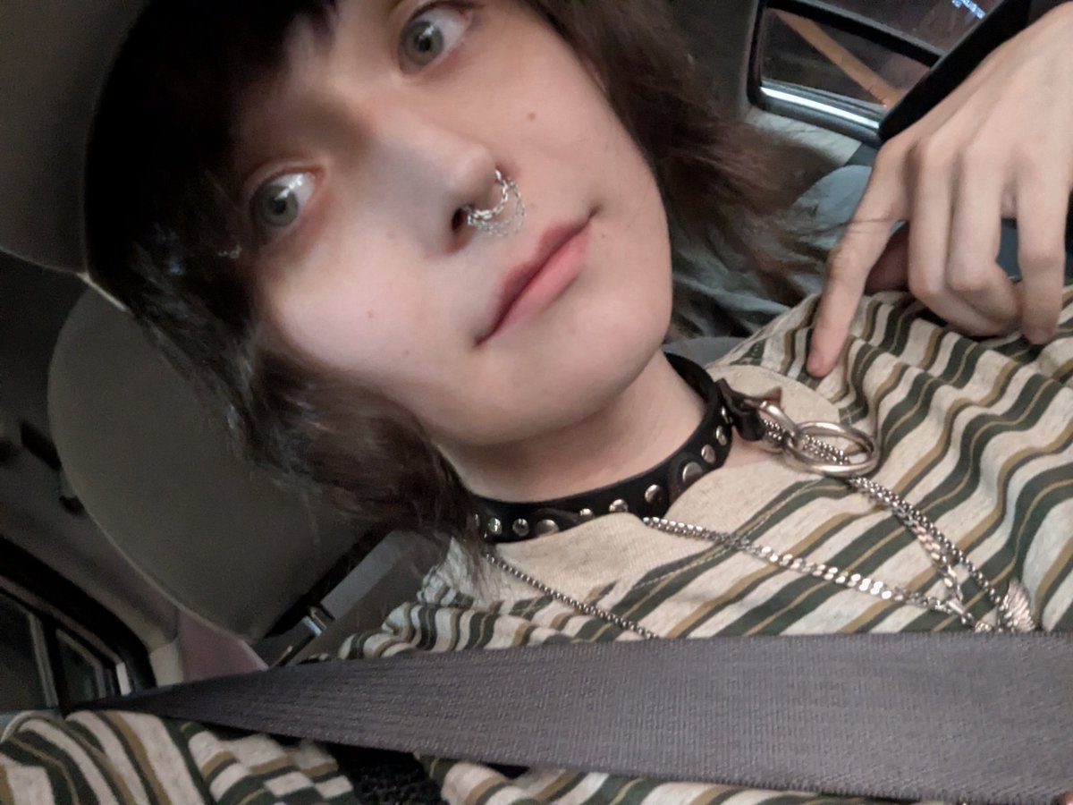 bethany!!!! 🎷🦒 tweet media