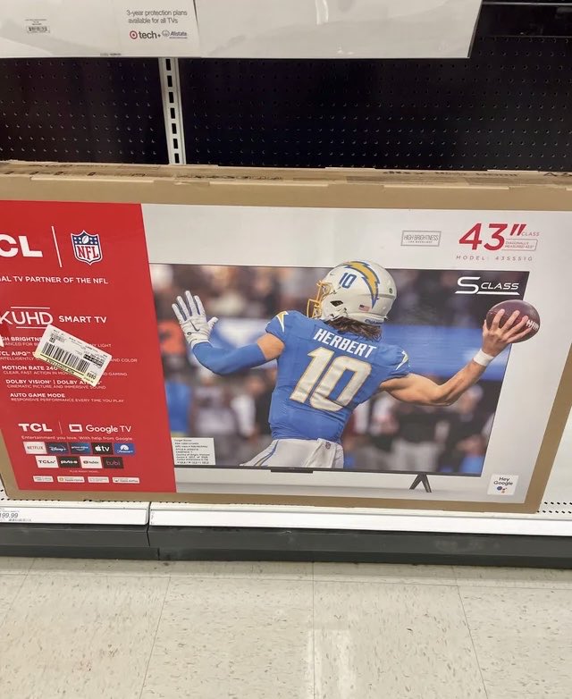 pinkpanther4056's tweet photo. Target employee: “uhh, anything I can help you with?”

me staring at the box, tears running down my face: “I’m ok” https://t.co/Hs7u2ZiS95