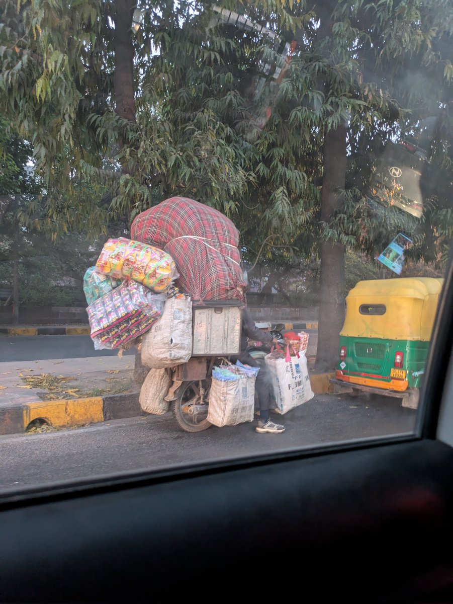 naanbiological's tweet photo. Delhi traffic has cars, buses, autos…
and one man carrying an entire warehouse on a motorcycle.
#DelhiDiaries #StreetStories #IndiaInFrames https://t.co/MqyZw17iL5