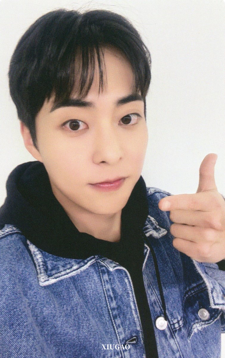 _XIUGAO's tweet photo. / XIUMIN 迷你二辑 'Interview X' <一直娱YZY>  
第二场 视频通话 
一直娱特典自拍小卡 C ver. 
艺人中文语音卡背 
扫图 SCAN

语音大意：珉珉之中锡欢你（冥冥之中喜欢你）。

❗语音内容为“本人猜测”，原投稿者或许融入了“珉锡的名字”❗

@XIUMIN_INB100
#시우민 #XIUMIN #シウミン #秀珉 #金珉锡 https://t.co/b7C6WhYldb