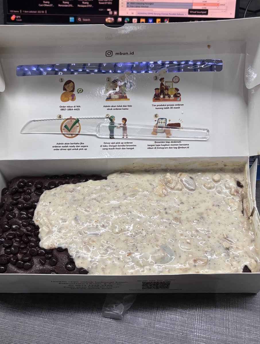 txtdarionlshop's tweet photo. Brownies melting ena bgt chococrunchny dn tiramisu almond 🤪 
Ada yang suka juga brownies mbun? https://t.co/WCEZ8mWuhn