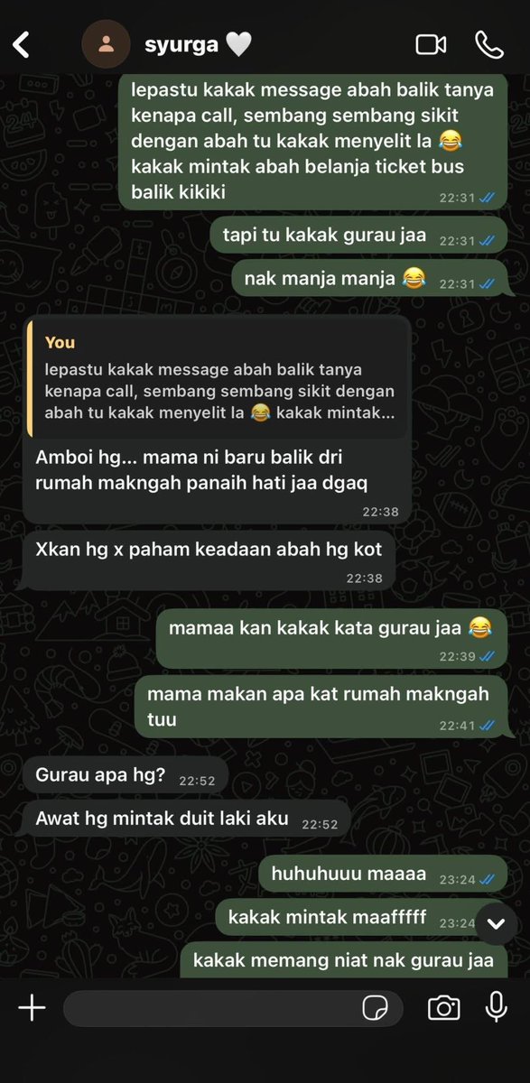 ConfessionLocal's tweet photo. musuh terbesar seorang mak : anak sulong yang tak dapat bantu kewangan keluarga 😔☝🏻￼

📸: anothersideoffar._ https://t.co/m4q3dbIdW9
