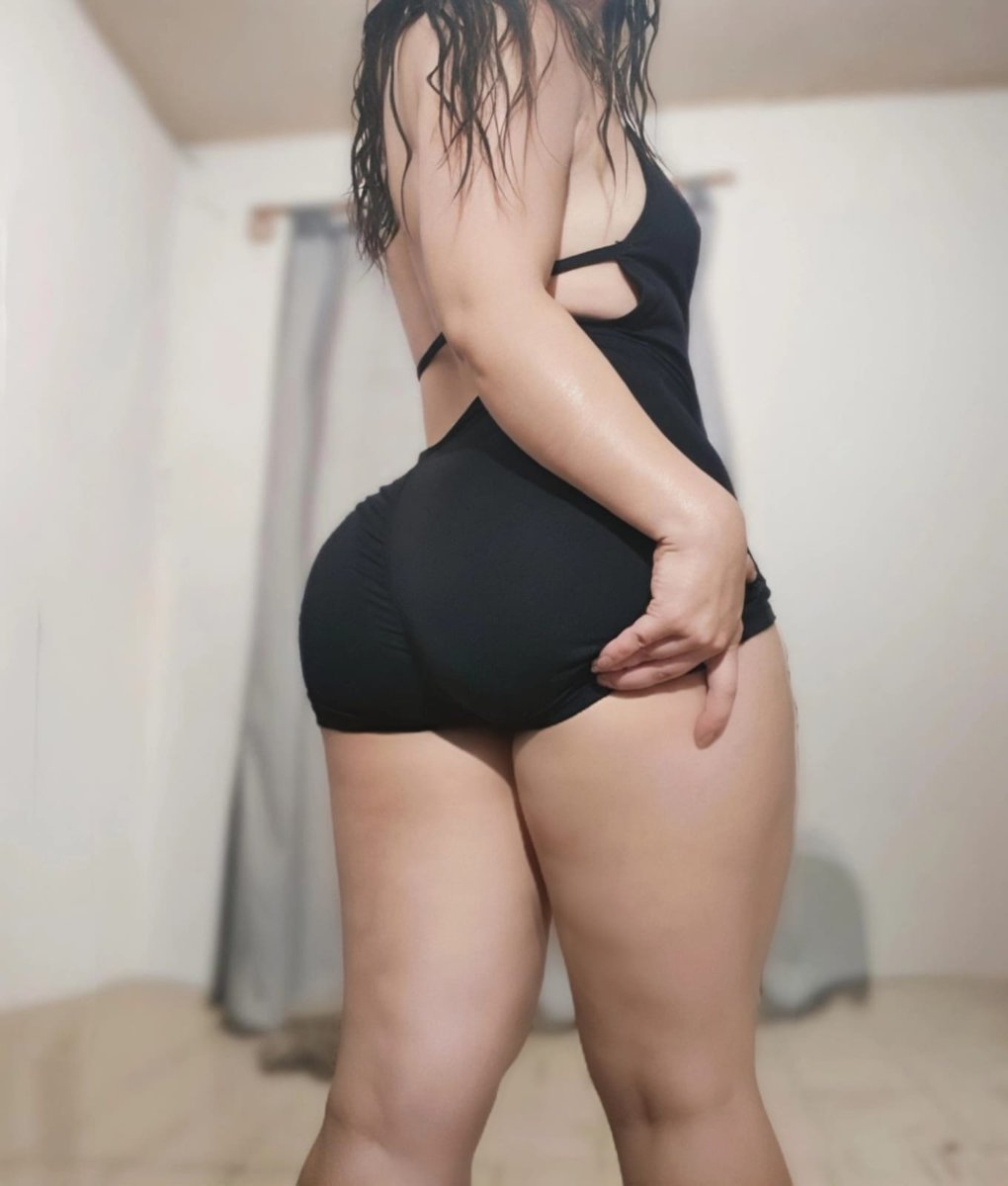 Strawberry18133's tweet photo. Terminando de hacer ejercicios 🫦🫦🫦
#telegram :https://t.co/lCGlt766nt
#onlyfans :https://t.co/38qFXxqD0s
#fiesta #nalgona #hot #goticaculona #sudadita
#chicaonly #haciendoejercicio
#fypシ゚viralシ #fypage #followforfollowback https://t.co/6Q8OwATPrc