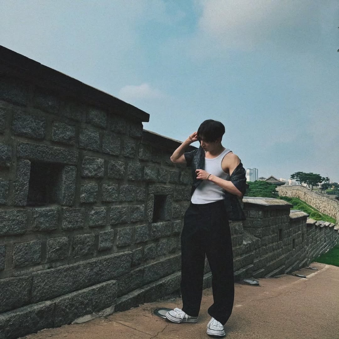 Chrigtopher's tweet photo. Lost for a moment among old walls and quiet skies. https://t.co/Wj7ydIZ6L5