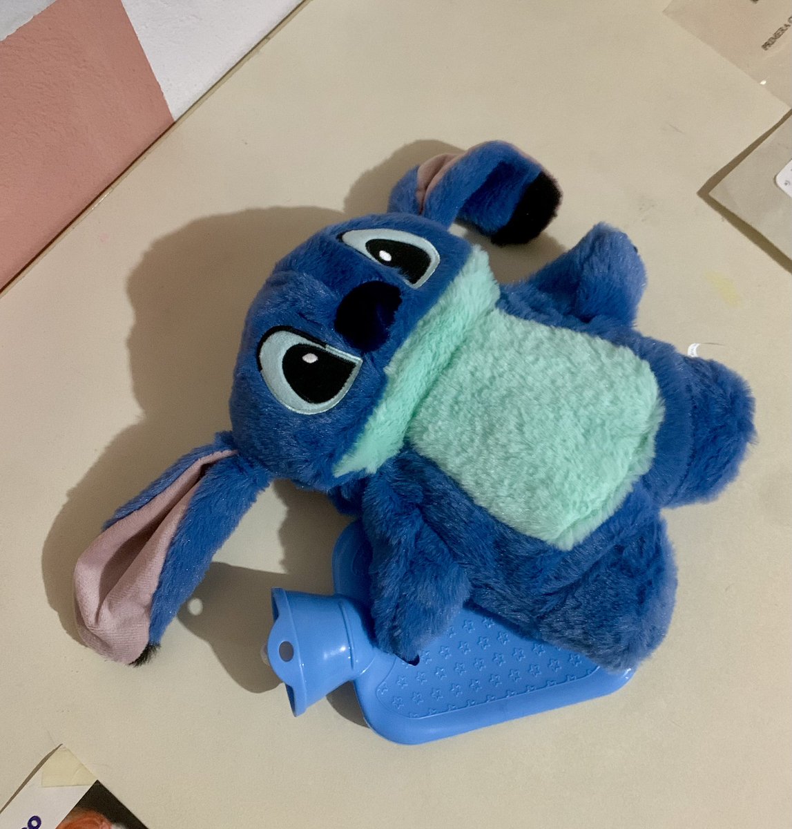 Soy tan afortunada de tener al novio más lindo y atento del mundo 🥰♥️
Me mando una compresita de Stich para mis días difíciles de cólicos 🥹