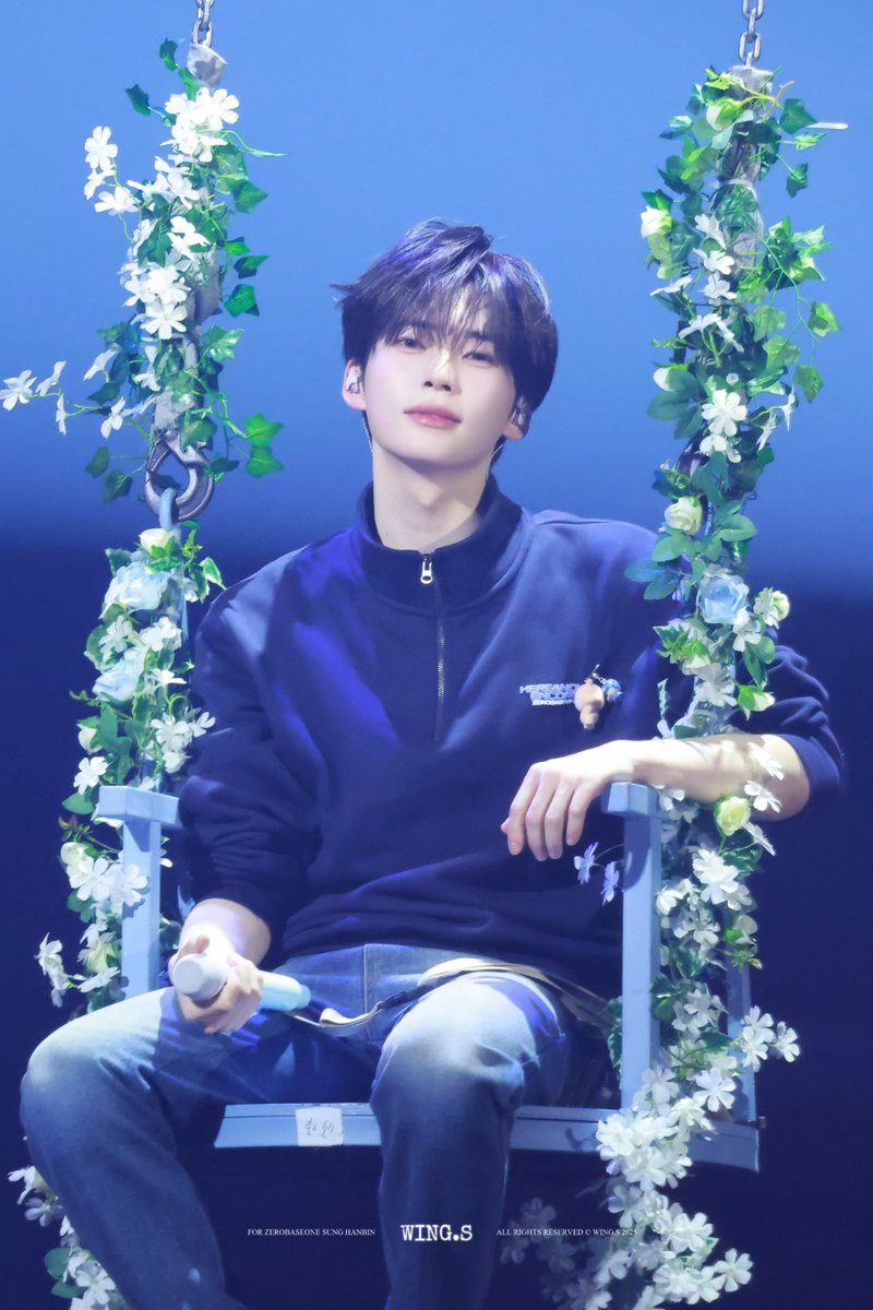 ᴡɪɴɢ.s tweet media