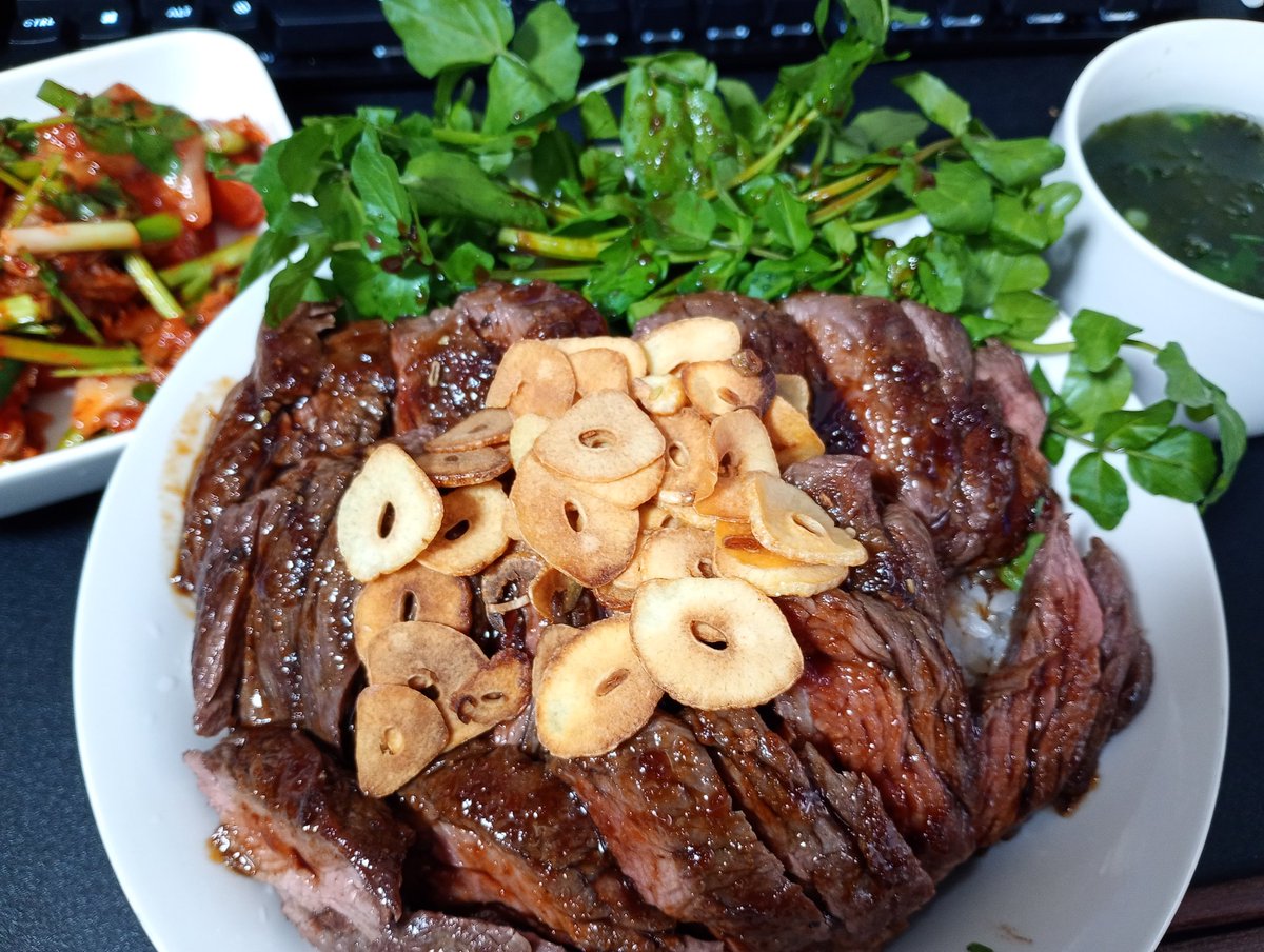 GuestGuest (@vntln) on Twitter photo 