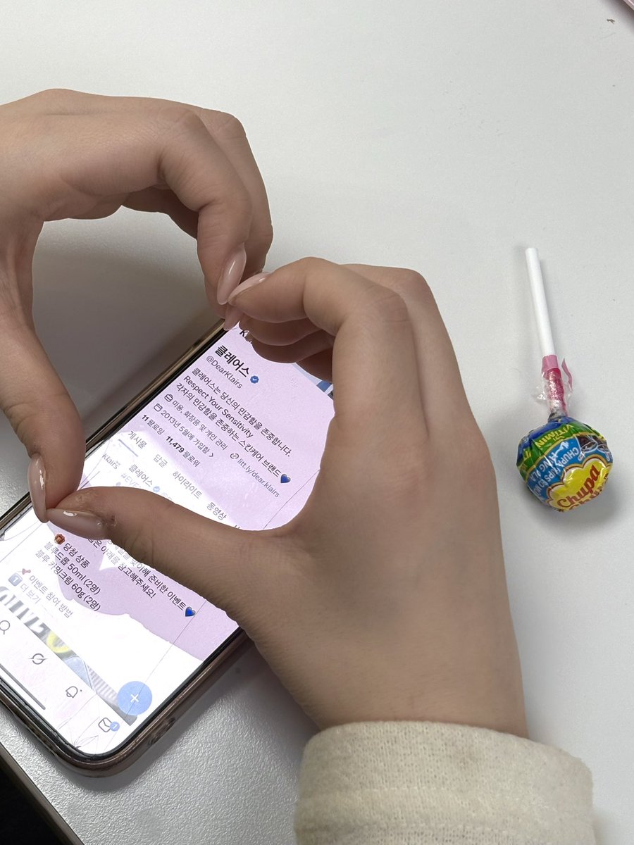 클레어스 tweet media