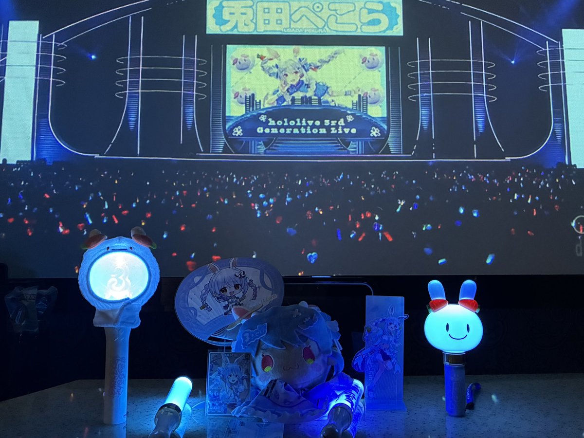 SJTtakeiteasy's tweet photo. #きゅるるん大作戦
#みるハコ

友達ときゅるるん大作戦いくぞー！ https://t.co/fXbdCt5Jvq