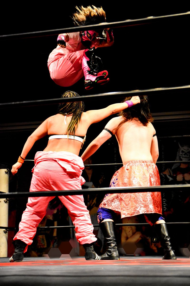 Gel060427's tweet photo. ライダーキックがわりとええ感じに撮れてたので載せます

#pr666
#K666 選手 https://t.co/vaQmRXESWq