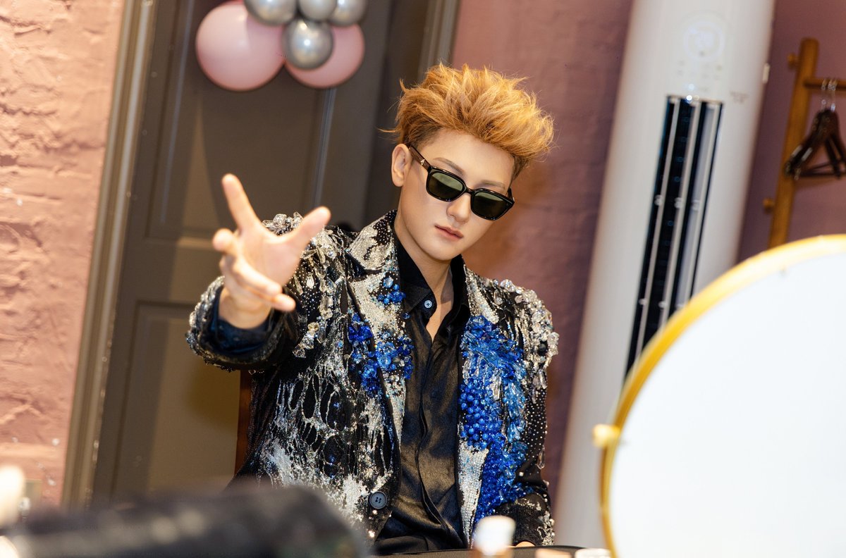 BaiduZTAOBar's tweet photo. [OFFICIAL] 260314 #ZTAO promo pictures for Wander Together.
#HuangZitao #黄子韬 #타오 #タオ @hztttaoswag https://t.co/AUymxON1BP