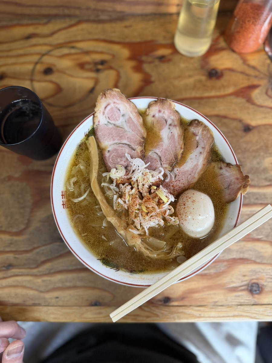 よじぃ tweet media