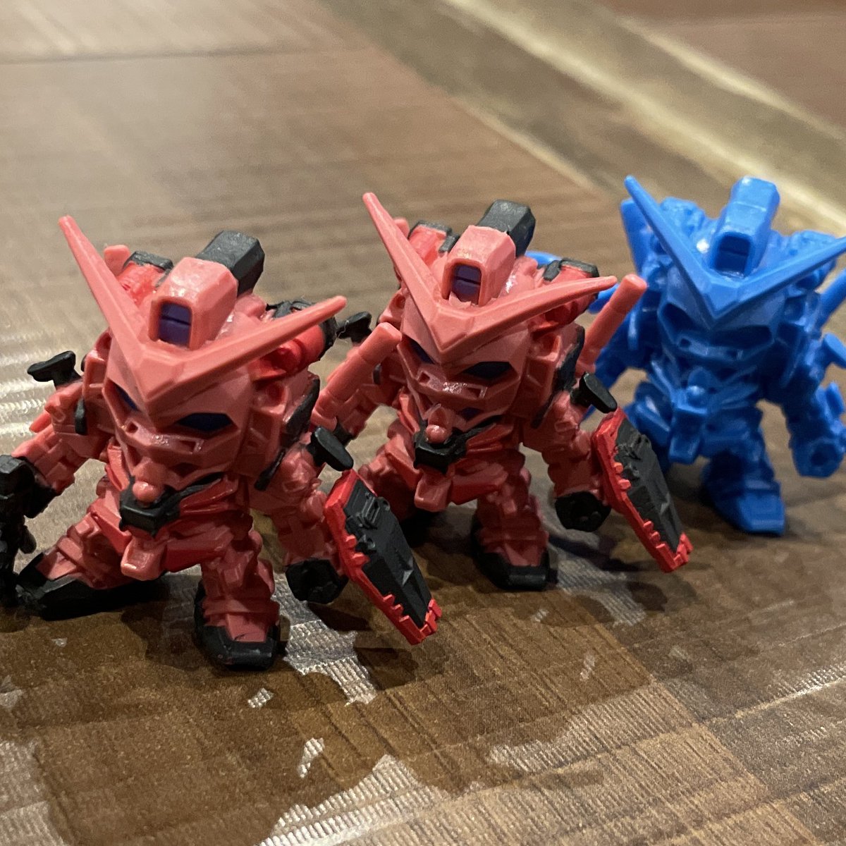 ガシャポン戦士ZERO発見 赤いガンダム 赤いガンダム 青いガンダムで 