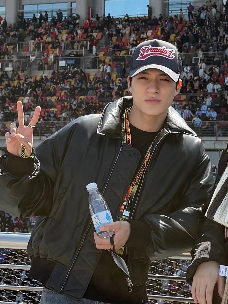 my f1 fanboy 🥹 I’m so so happy for you 😭