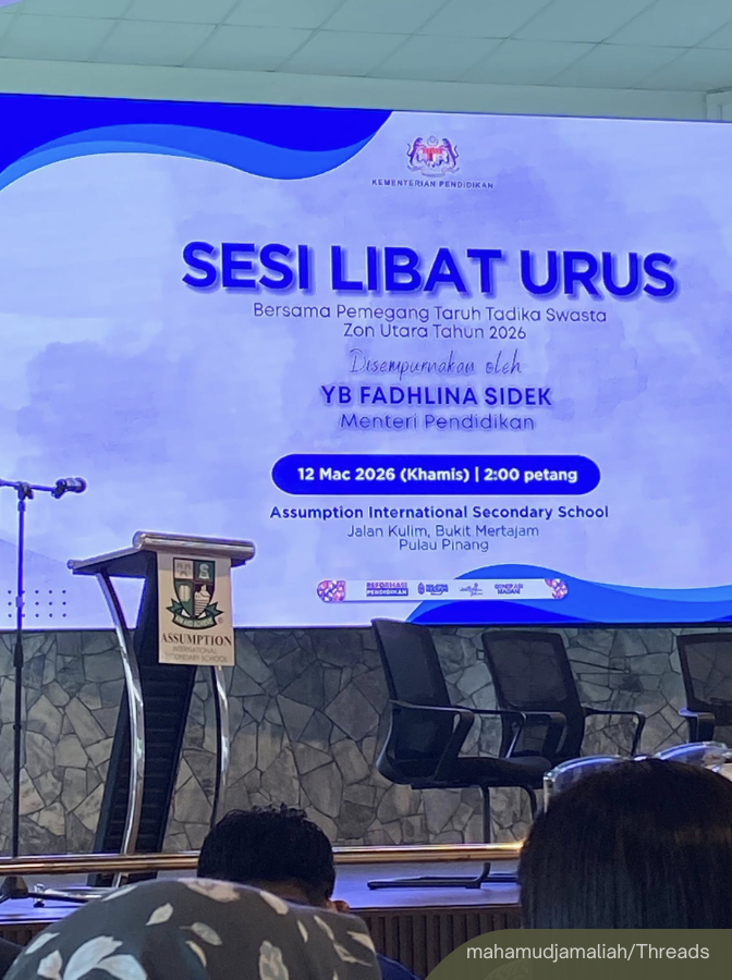 NewsBFM's tweet photo. The Education Ministry has denied claims that its northern-zone engagement session with private kindergarten stakeholders was held in a church.

It said the session on March 12 took place in the hall of Assumption International Secondary School in Bukit Mertajam, Penang.

🧵1 https://t.co/LSzkmeQ5FF