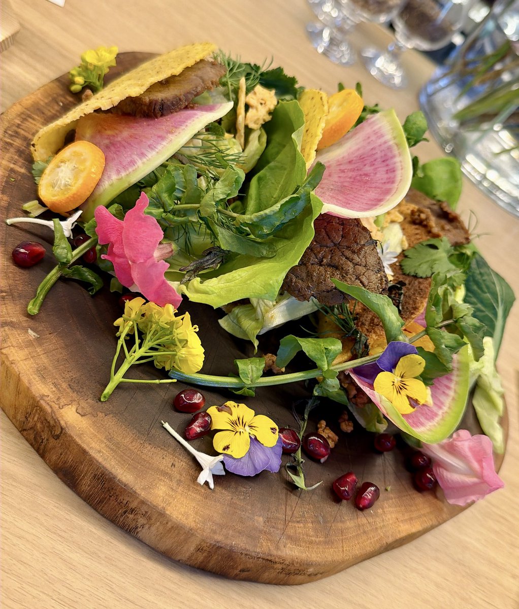 GENKOTSU457's tweet photo. 【表参道】CRAFT GIN STANDさん
YASOGINでニューヨークの旅!
めちゃくちゃ美味しいご飯と食中酒としてのYASOGIN最強!辛い、しょっぱい、ブルーチーズとかのクセ強料理とも相性バツグン!
最高!ご馳走さまでした!
#越後薬草
#YASOGIN https://t.co/BPsvu6u3VE