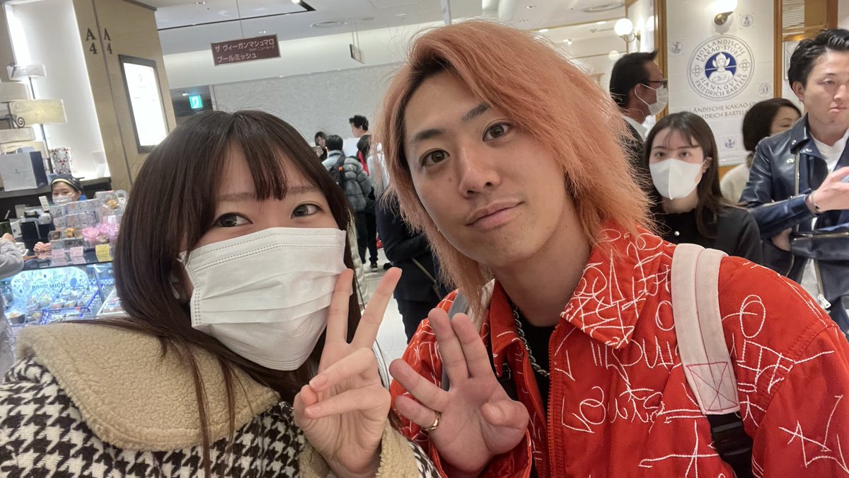 nanaringochan's tweet photo. だから東京にいたんだね😂🧡
野良のてっちゃん急に見つけちゃって
衝撃で全然話せなかったよ、笑笑 https://t.co/1Ff83VdBTE