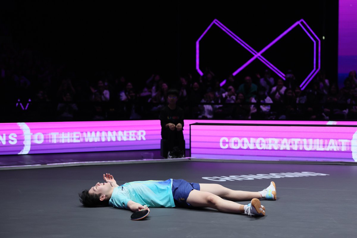 CGTNSportsScene's tweet photo. FAIRY TALE CONTINUES✨

First, world No. 2 Truls Moregard🇸🇪.
Now, Dang Qiu🇩🇪 ✅

🇨🇳19-year-old Wen Ruibo does it again, stormed into the #WTTChongqing semifinals with a 4-2 win over the German.

Next up: Winner of Lin Yun‑ju 🆚 Tomokazu Harimoto

#TableTennis #WTTChampions https://t.co/y6mYDqZoRx