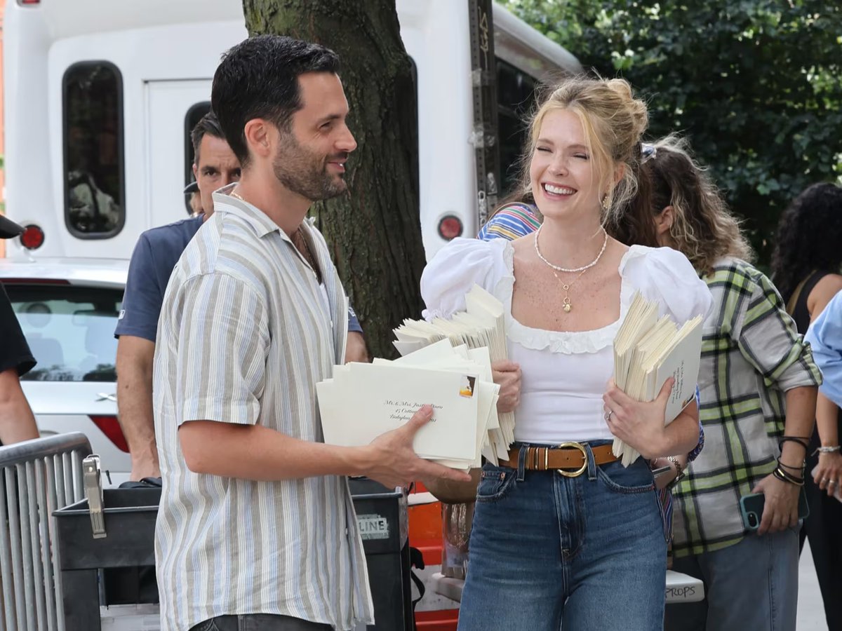 romcomarchive's tweet photo. meghann fahy on her upcoming rom-com “you deserve each other” with penn badgley:

“one of us decides we don’t really want to get married to the other anymore but is too afraid to call it off, so we kind of start torturing each other. it’s sort of like the reverse ‘how to lose a guy in 10 days’ is how i describe it, which i am obsessed with that film. i mean, that was one of my favorite rom-coms. so, it’s really a fun movie, and the cast is incredible.”