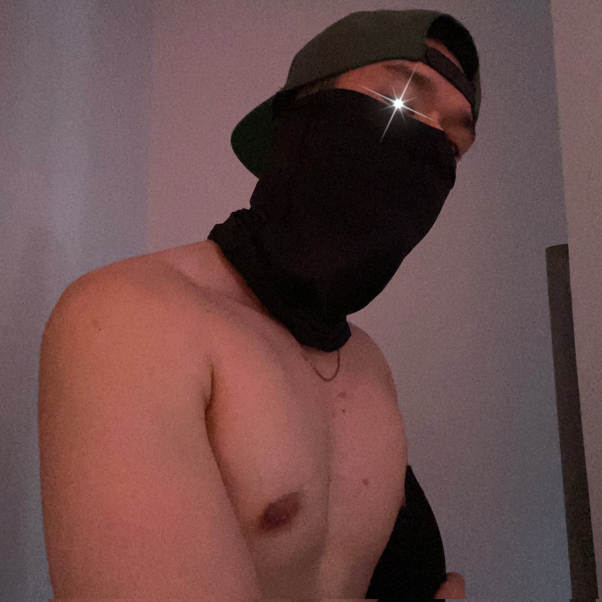 altlexxing's tweet photo. zup?, https://t.co/s5zHIvWJX8
