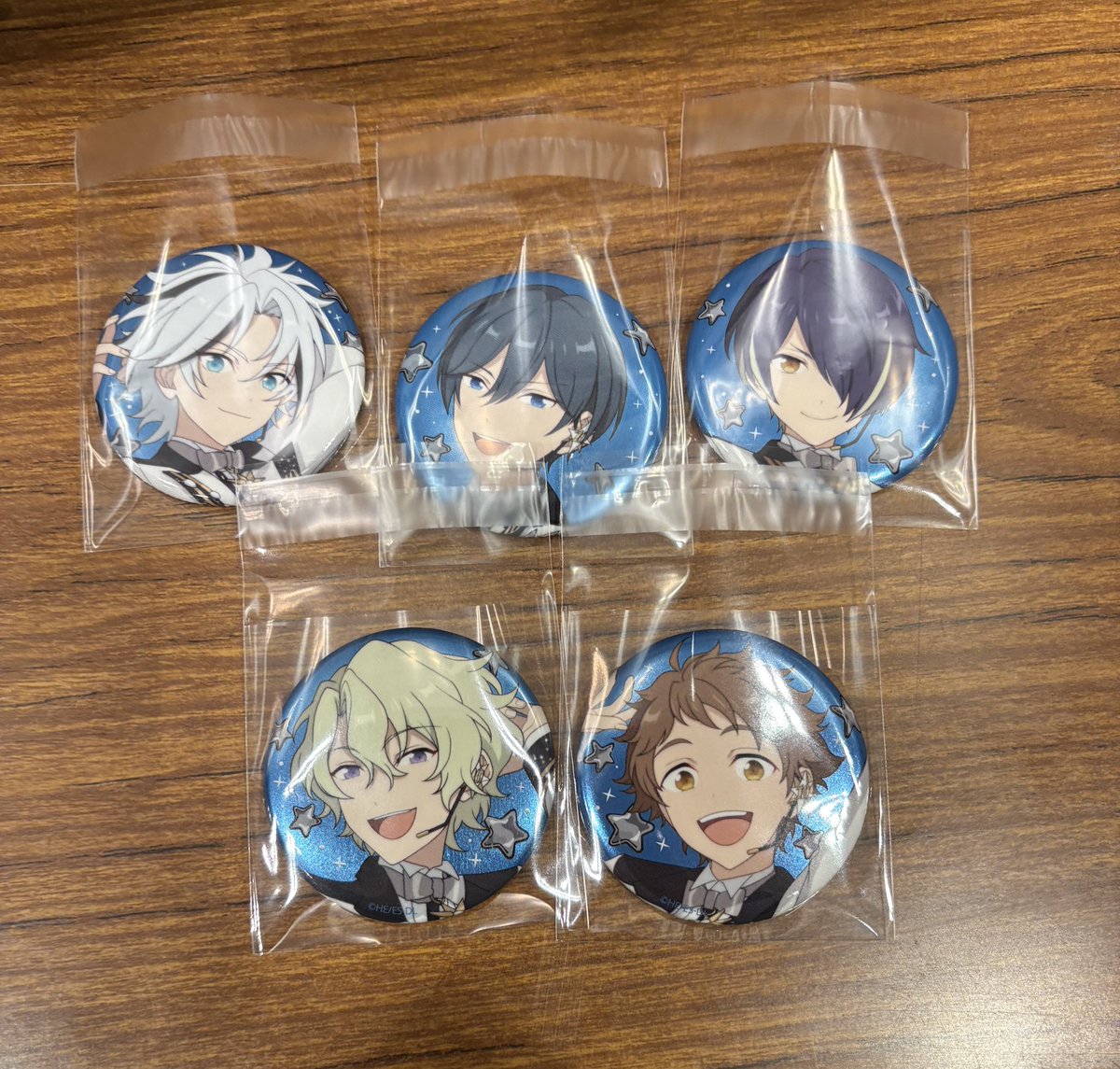 sxa_xxx's tweet photo. 【交換】あんスタ スタライ 缶バッジ
譲→画像参照
求→茨

2枚目は本日追加分のためIDなし。
只今幕張手渡し可能です。

よろしくお願い致します。 https://t.co/T6ug40aDZ4