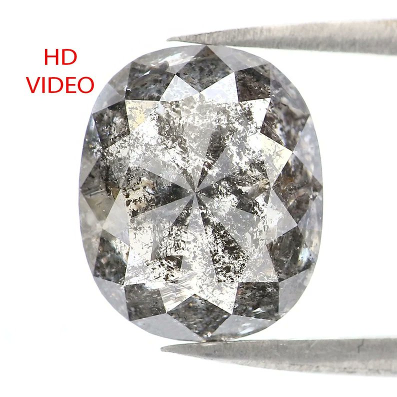 Lukhidiamond's tweet image. Natural Loose Oval Salt And Pepper Diamond Black Grey Color 4.79 CT 11.25 MM Oval Shape Rose Cut Diamond KDL2129

ETSY : etsy.com/listing/444253…

#SaltAndPepperDiamond #OvalDiamond #RoseCutDiamond #NaturalDiamond #LooseDiamond #SaltPepperDiamond #BlackGreyDiamond #OvalShape