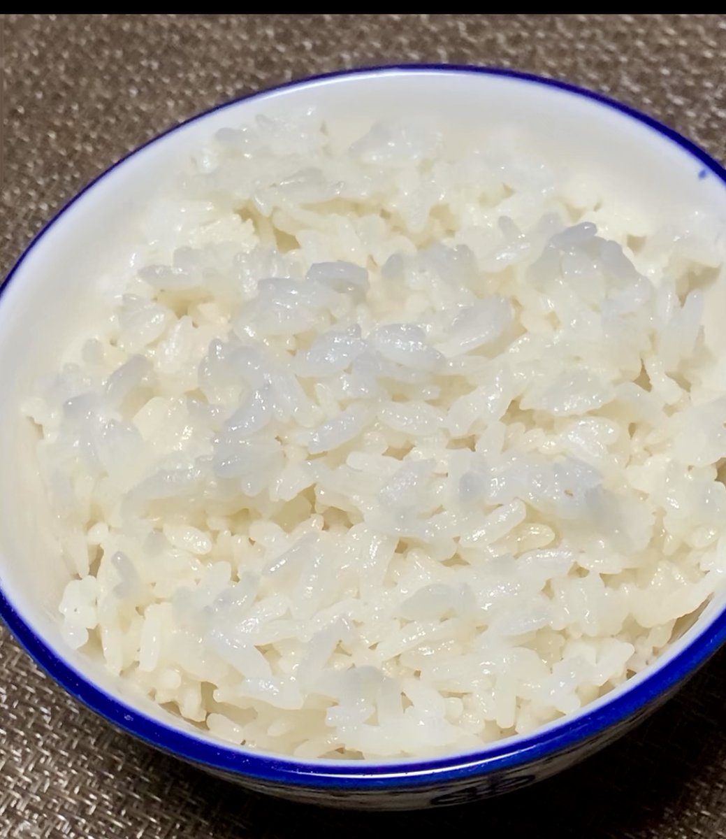 ＠もつ tweet media