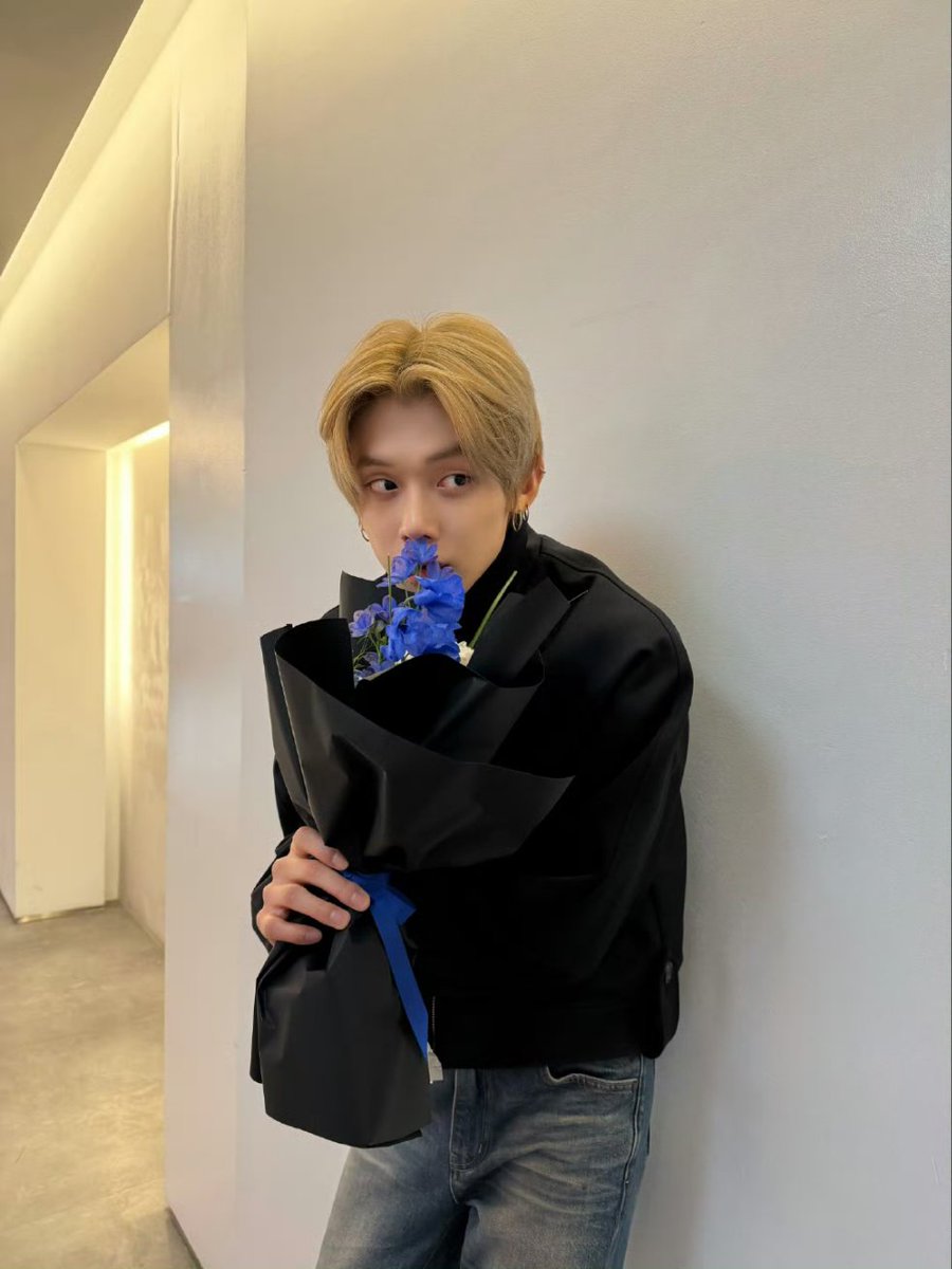 hourly yeonjun tweet media