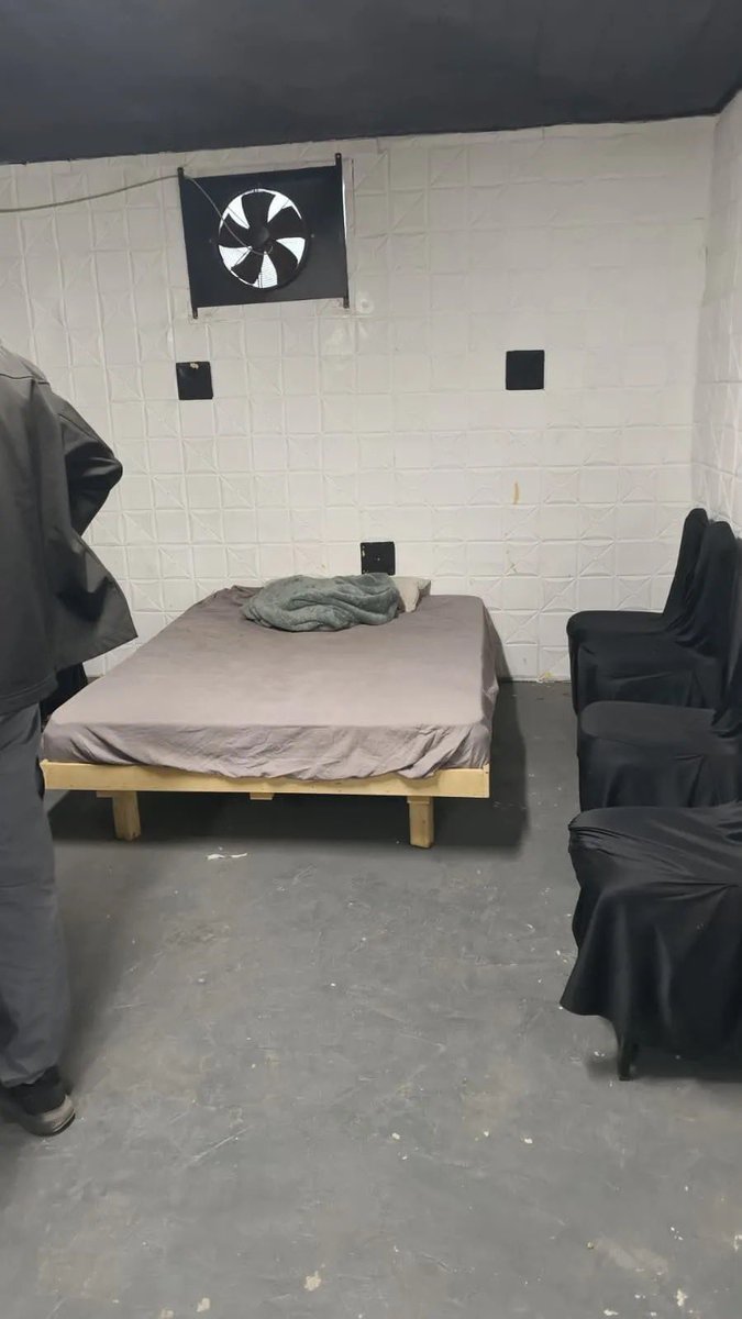 Parody Jeff tweet media