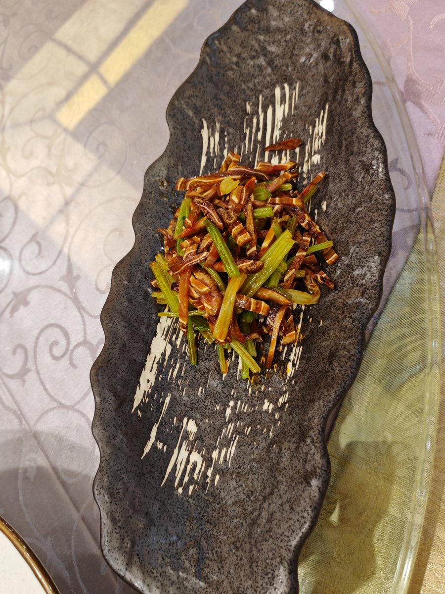 Tinana Green tweet media