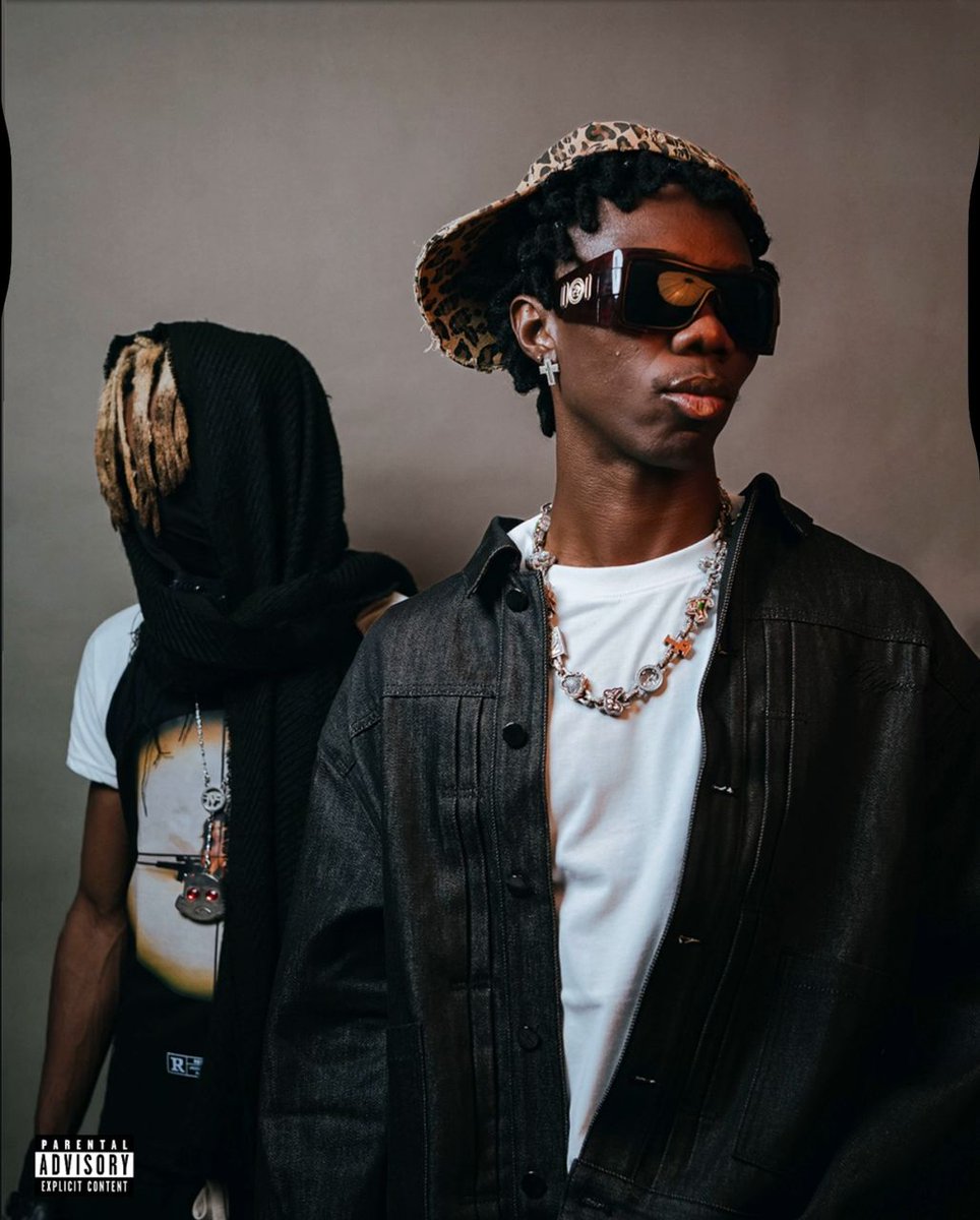 #SaturdayBrkFstShw🧇🍕🍵☕ #SBS💪🕊️ #TheFamilyShow❤️❤️❤️❤️ #CheersToDFrknWknd 🇳🇬🇳🇬🇳🇬🇳🇬
📻📻📻📻📻📻📻

NP: ▶️⏯️ <a href="/BlaqBonez/">EVERLASTING TAKER</a> X <a href="/ARTSALGHUL/">agbero.</a> #HustleKpa
#Host:🎤 <a href="/mistermay11th/">KL3I SUUN3N</a> 📢📢🎧
cc: <a href="/choccitymusic/">CHOCOLATE CITY MUSIC</a>