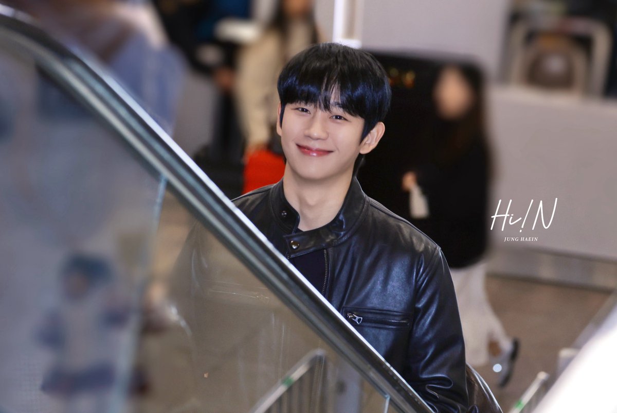 𝐇𝐢!𝐍 tweet media