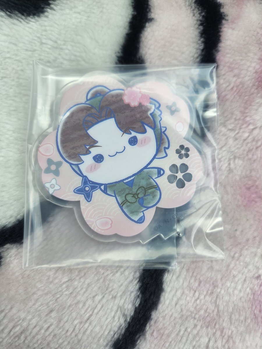 あっち tweet media