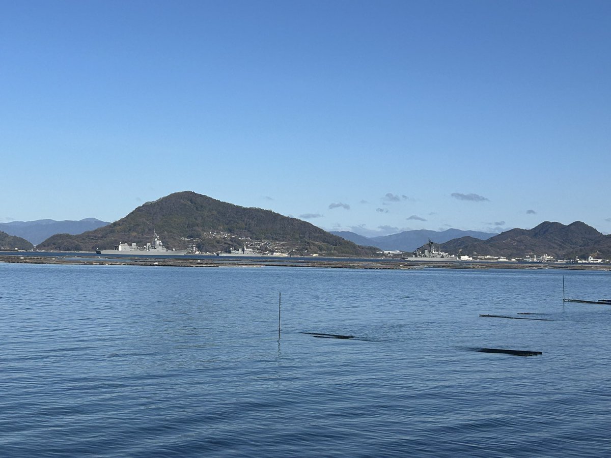 KUWAだ　春〜秋は蜂蜜売ってます🐝 tweet media