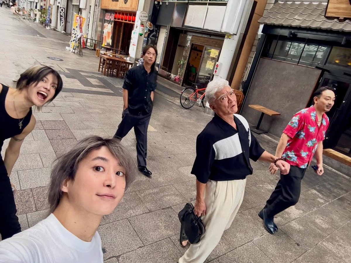 sakusnsn's tweet photo. 映画見たあとにオフショ見ると
☺️☺️☺️ってなる！

#スペシャルズ https://t.co/APlRO9fBHg