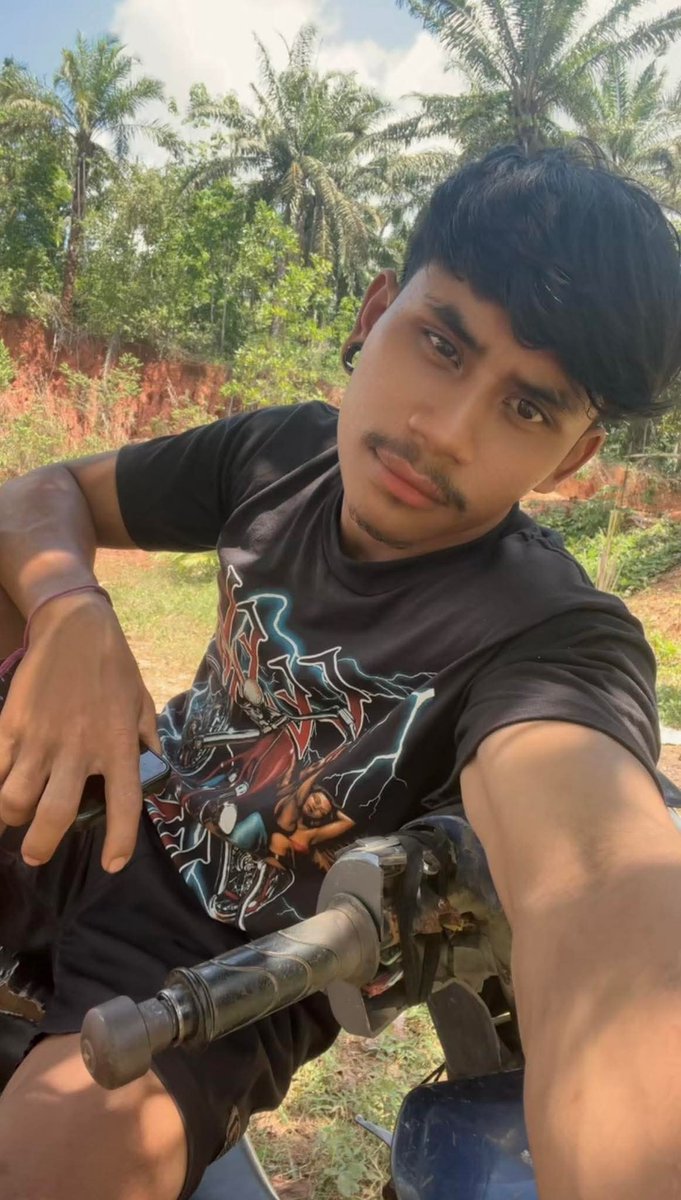 ก้าป้า tweet media