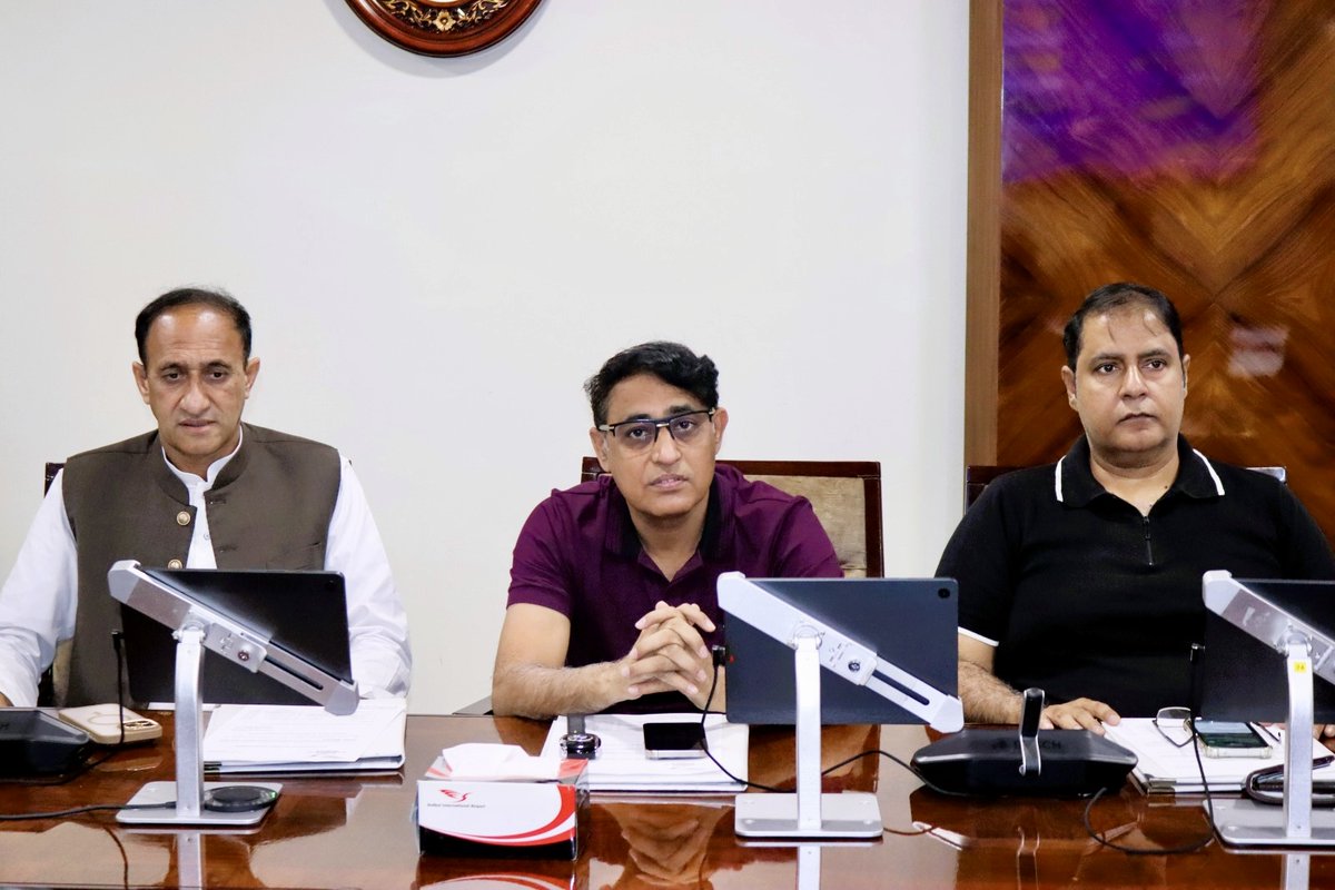 ennoblei's tweet photo. SIAL Sialkot International Airport Limited New Terminal Committee meeting held at Airport conference Room. Directors Mian Atiq Ur Rehman, Ch Javeed, Naeem Yousaf, Faraz Akram Awan, Ch Shaheen Afzal participated in the meeting. https://t.co/yB1T79GDwT