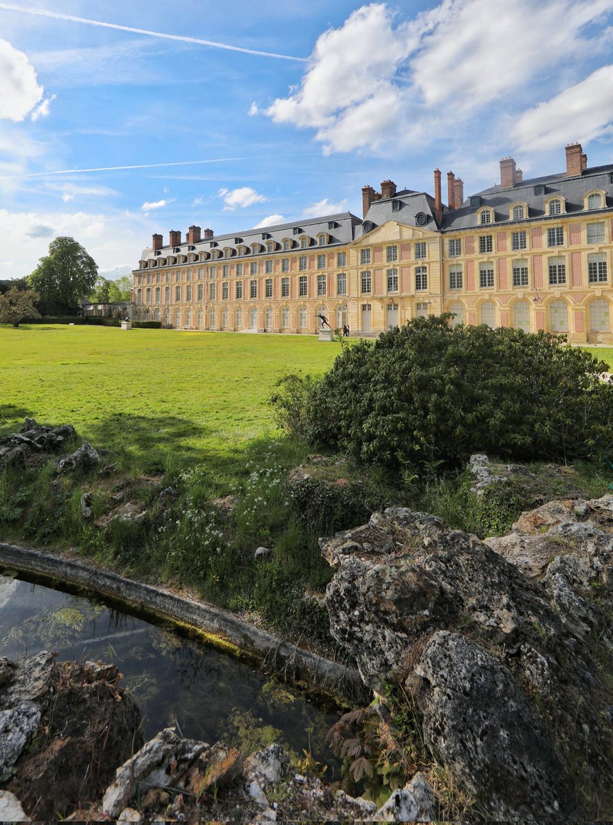 CFontainebleau's tweet image. 🔴 𝗟𝗲 𝗽𝗿𝗶𝗻𝘁𝗲𝗺𝗽𝘀 𝗲𝗻 𝗹𝗶𝗴𝗻𝗲 𝗱𝗲 𝗺𝗶𝗿𝗲 ! 🪻
On s'avance peut-être, mais c'est un beau week-end ensoleillé qui commence à #Fontainebleau ! Un temps à se promener dans les jardins, sur les traces de nos souverains... 🌼

𝗕𝗼𝗻 𝘄𝗲𝗲𝗸-𝗲𝗻𝗱 ! ❤️