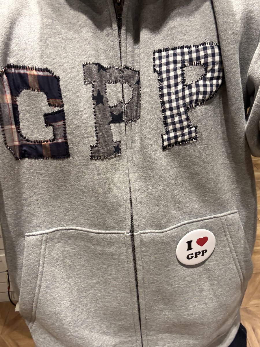 gpp_1216's tweet photo. 昨日ほぼ1日かけて自分で刺繍して作った
GPPパーカー メンバーに見せる事できたし
周りにも反響で幸せすぎた☺️
みんな褒めてくれてほんまに作ってよかった🙌
やっぱふっかるな思いつきを実行するん最高✌️

#GPP #BringitBack #GPP_BiB https://t.co/PaJfDYO9KE