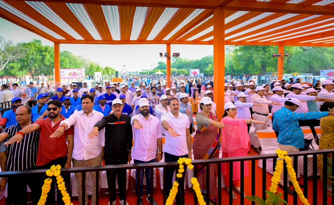 माननीय मुख्यमंत्री <a href="/BhajanlalBjp/">Bhajanlal Sharma</a> जी राजस्थान में स्वच्छता अभियान को जिस जोश और संकल्प से आगे बढ़ा रहे हैं वह वाकई सराहनीय है...!!

आपके नेतृत्व में 'स्वच्छता ही सेवा' का यह संदेश हर दिल तक पहुँच रहा है....!!

#Rajasthan