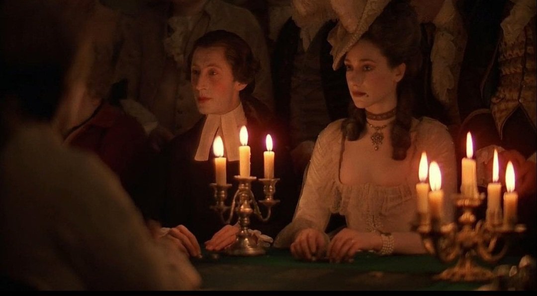 fanitarome's tweet photo. En Barry Lyndon de Stanley Kubrick se destaca su iluminación: muchas escenas fueron filmadas con luz de velas. Kubrick usó lentes desarrollados para la NASA y así capturar imágenes con muy poca luz. El resultado: cada escena parece una pintura del siglo XVIII en movimiento. https://t.co/kZGCMoXoFb