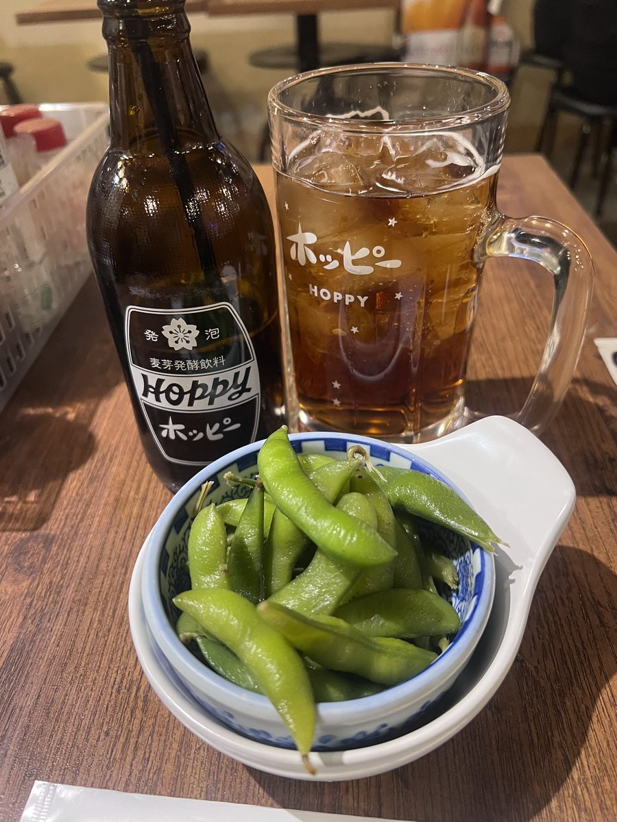 hebenoleke's tweet photo. 魚魚組で水分補給。
#魚魚組船橋 
#まぐろあご焼き 
#三日月コロッケ 
#黒ホッピー https://t.co/HXfH1G1Rgy