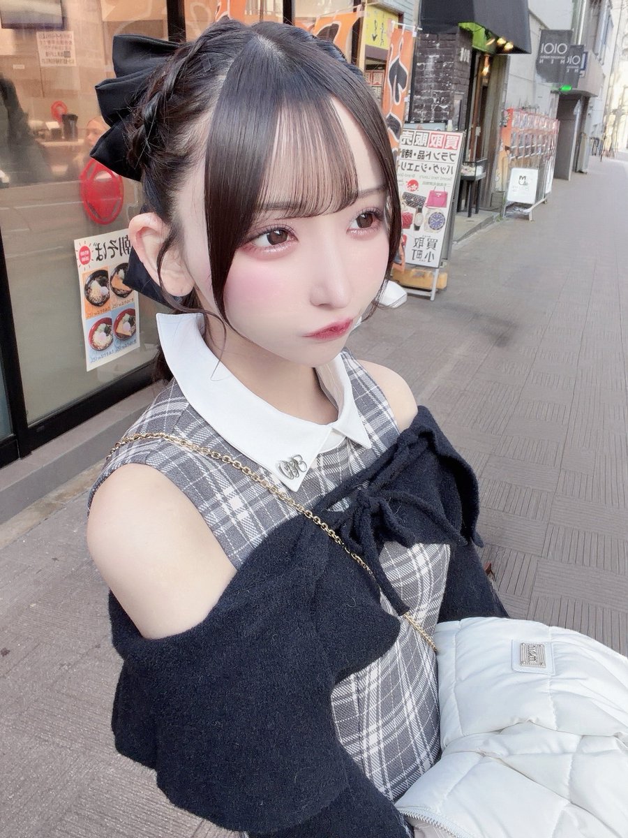 今他の子見てたからきらーい https://t.co/Fjf9cnHdK6